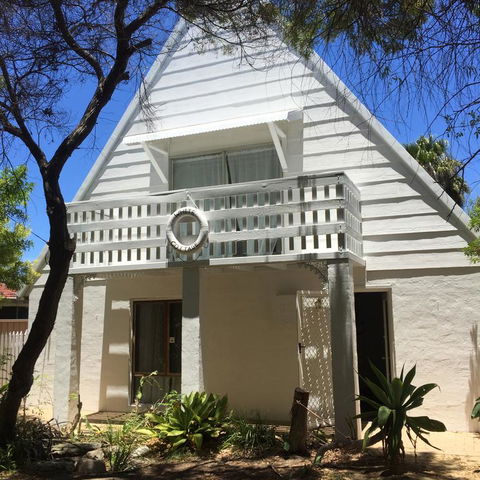 White Cottage - Travel Search 3