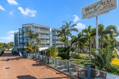 White Crest Luxury Apartments - Cruises Travel 0