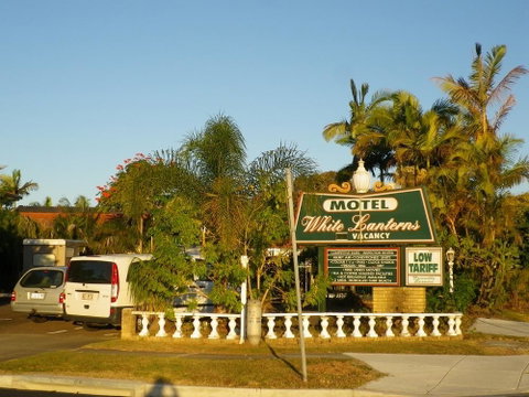 White Lanterns Motel - Tourism Guide 1