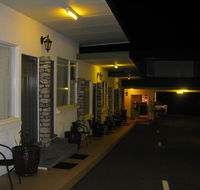 White Manor Motel - Cruises Travel
