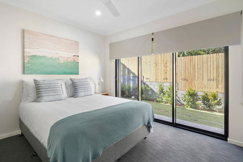 WHITSUNDAY Brand New Townhouse Close To Boardwalk - Travel Search 3