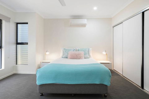 WHITSUNDAY Brand New Townhouse Close To Boardwalk - Travel Search 2
