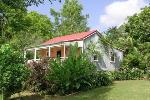 Whitsunday Cane Cutters Cottage - Travel Search 0