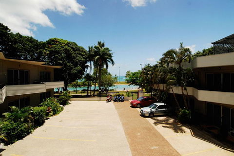 Whitsunday On The Beach - Travel Search 3