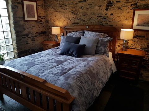 William Hunt's Retreat - Redwood Studio - Travel Search 2