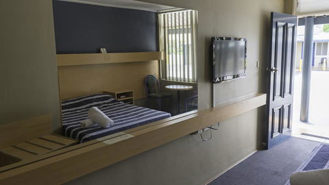 Windsor Motel - Cruises Travel 1