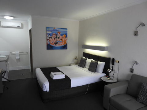 Wine Village Motor Inn - Cruises Travel 2