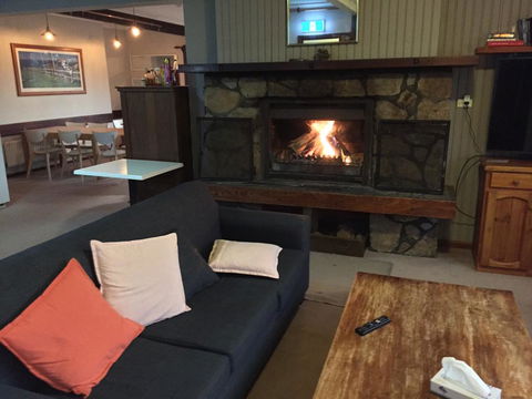 Winterhaus Lodge Thredbo Village - Cruises Travel 1