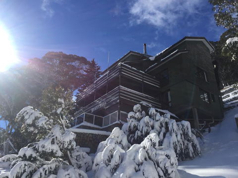 Winterhaus Lodge Thredbo Village - Cruises Travel 2