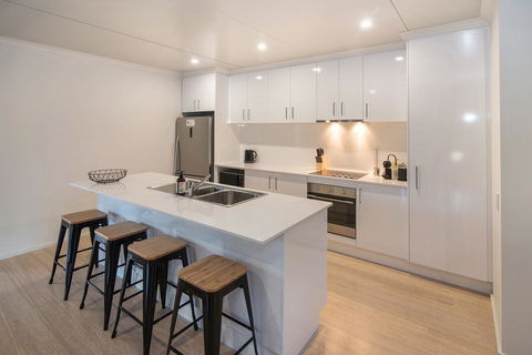 Wirraway Luxury Chalet - Travel Search 1