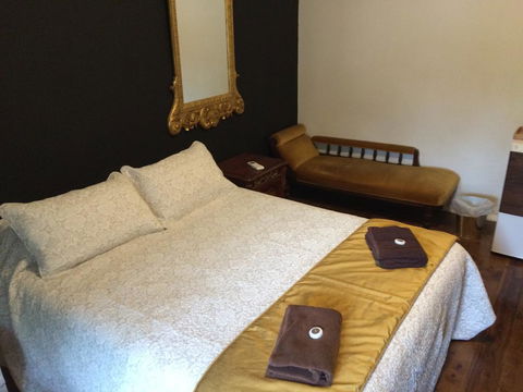 Wisemans Inn - Cruises Travel 2