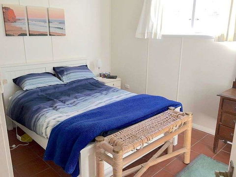 Wisteria Cottage On The Lagoon/Beach - Cruises Travel 3