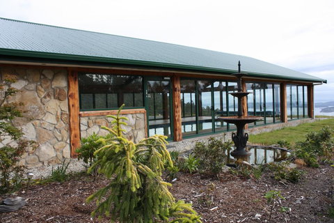 Woodbridge Hill Hideaway - Travel Agents 1