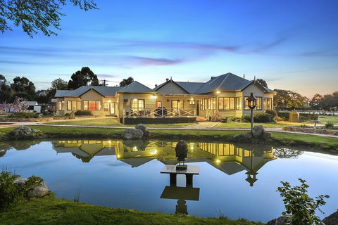 Woodend Old School House - Travel Search 1