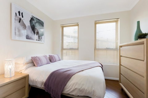 Woolloomooloo Modern Apartment 12BRK - Tourism Guide 2