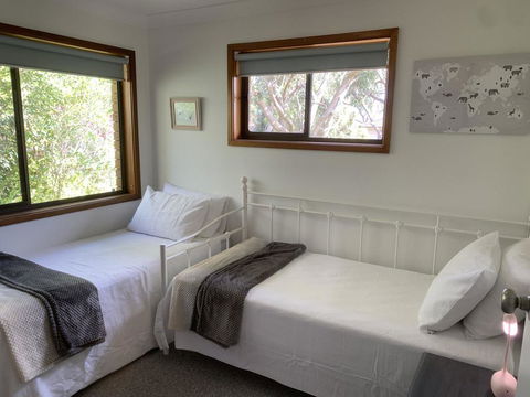 Wreck Beach Cottage @ Shoal Bay - Cruises Travel 3