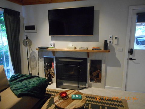 Wurrung B & B - The Cottage - Travel Search 3