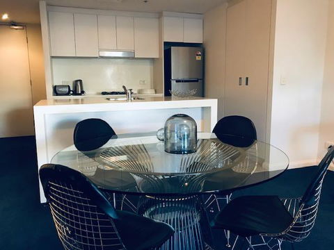 Wyndel Apartments - Shelley - Cruises Travel 3