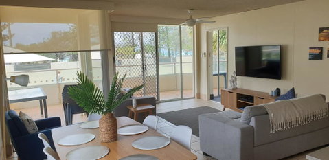 Wyuna Beachfront Holiday Apartments - Tourism Guide 1