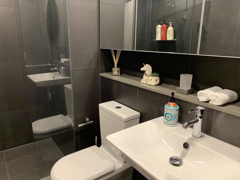 Xu's Residence@888 Collins St - Tourism Guide 2