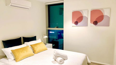 Xu's Residence@888 Collins St - Tourism Guide 1