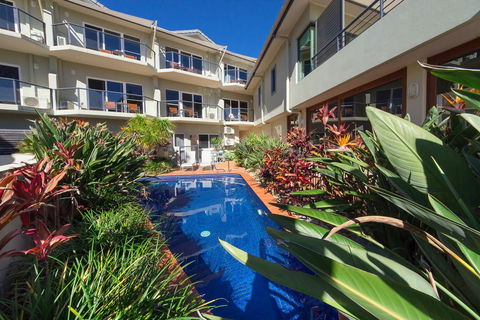 Yamba Beach Motel - Travel Agents 0