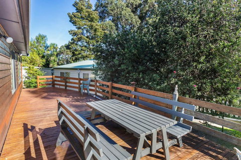 YARRABEE - The Perfect Getaway! - Tourism Guide 3