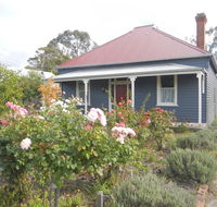 Yarram Cottage Art and Accommodation - Travel Agents