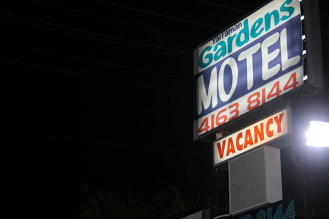Yarraman Gardens Motel Queensland - Tourism Guide 0