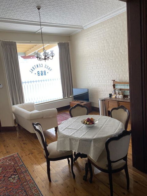 Yass Central B&B - Travel Agents 1