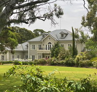 Yatahlia Manor Luxury Homestay - Tourism Guide
