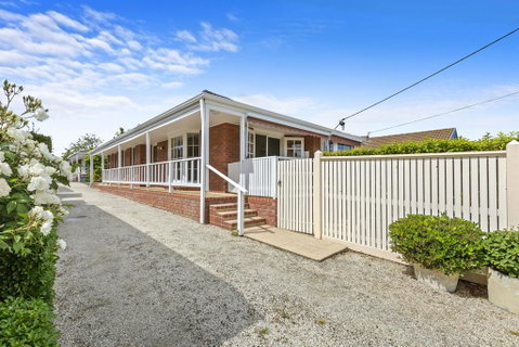 YIN-YANG - MOUNT ELIZA - Tourism Guide 3