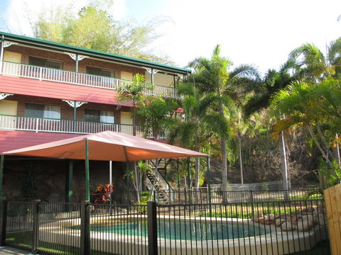 Yongala Lodge By The Strand - Cruises Travel 0