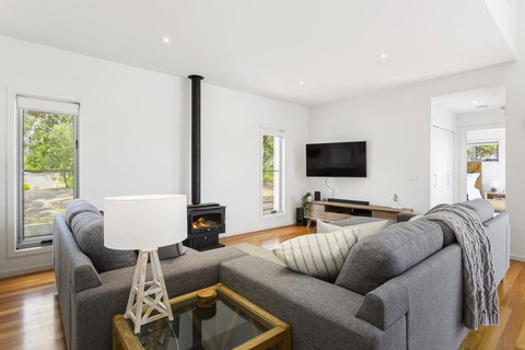 YOU, ME AND THE SEA - BLAIRGOWRIE - Tourism Guide 1