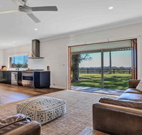 Your Luxury Escape - Paul's Farmhouse at Newrybar - Travel Agents