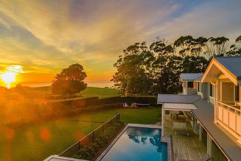 Your Luxury Escape - Trig Point - Travel Search 0