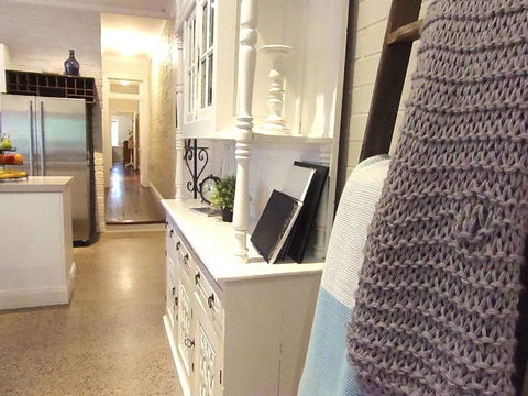 YSG The Edward Townhouses 155 And 157 - Steps To Town - Travel Search 3