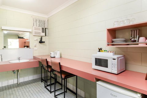 Yungaburra Park Motel - Cruises Travel 3