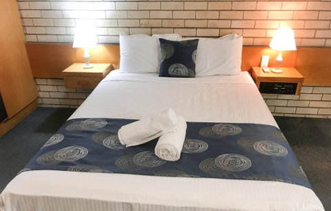 ZED MOTELS Tropical Gateway - Tourism Guide 2