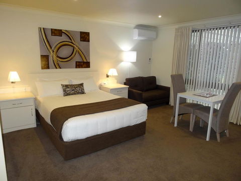 Zig Zag Motel - Cruises Travel 0