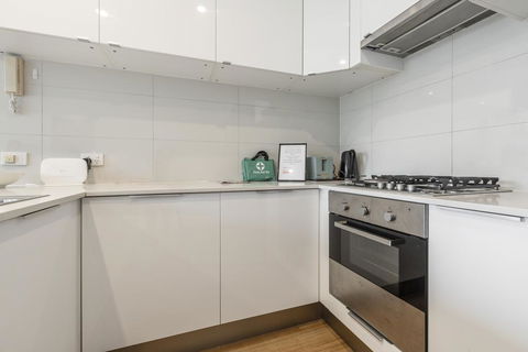 Of SouthbankLight Filled ApartmentHUGE Private Terrace With City ViewsParkingPoolGymWiFi - Tourism Guide 1