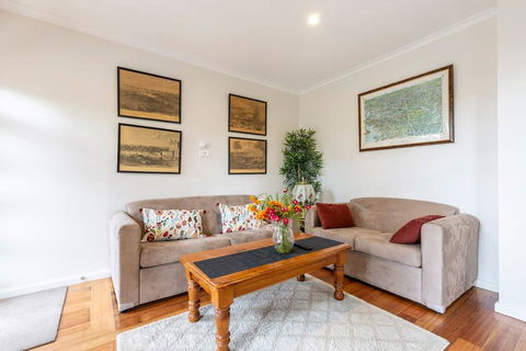 Spacious Bungalow5min Walk To Station5min To Box HillWiFiParking - Travel Search 2