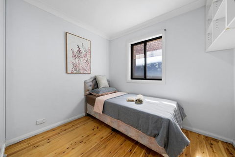 4 Bedroom Cozy House 20mins City 15mins Airport - Tourism Guide 2