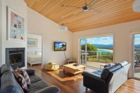 58 Lake Street Merimbula - Tourism Guide 2