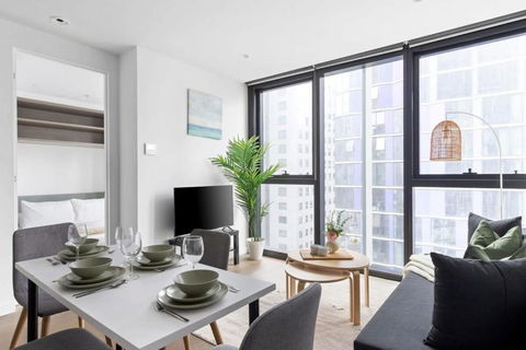 A 2BR Apt Near Melbourne Central & QV Market - Tourism Guide 0