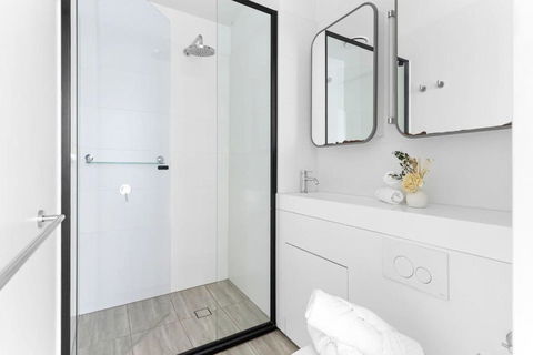 A 2BR Apt Near Melbourne Central & QV Market - Tourism Guide 2