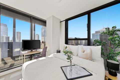 A 2BR Apt On Collins With City Views FREE Parking - Tourism Guide 0