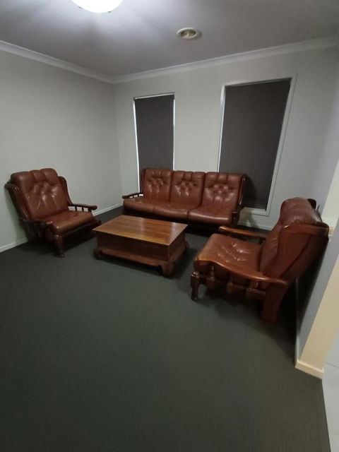 A Beautiful And Spacious Home. - Tourism Guide 1