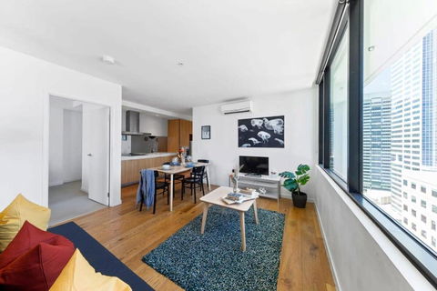 A Chic 2BR Apt City Views Near Southern Cross - Tourism Guide 1