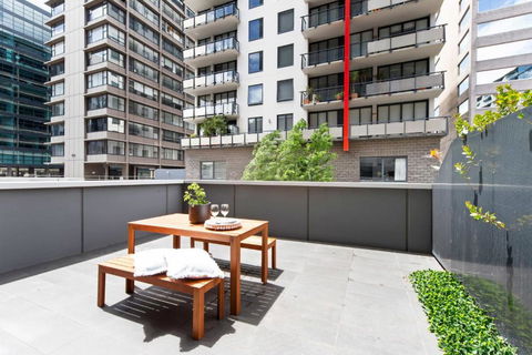 A Chic Apt With A Large Balcony Next To Grand Prix - Tourism Guide 2